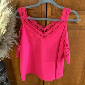 Crochet Detailed Cold Shoulder Top